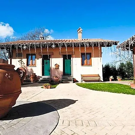 Poggio Dei Cavalieri לינה וארוחת בוקר 3*